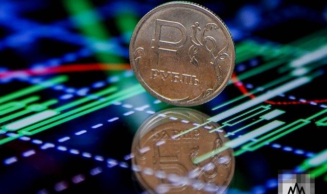 Рубль обновит максимум года после майских праздников
